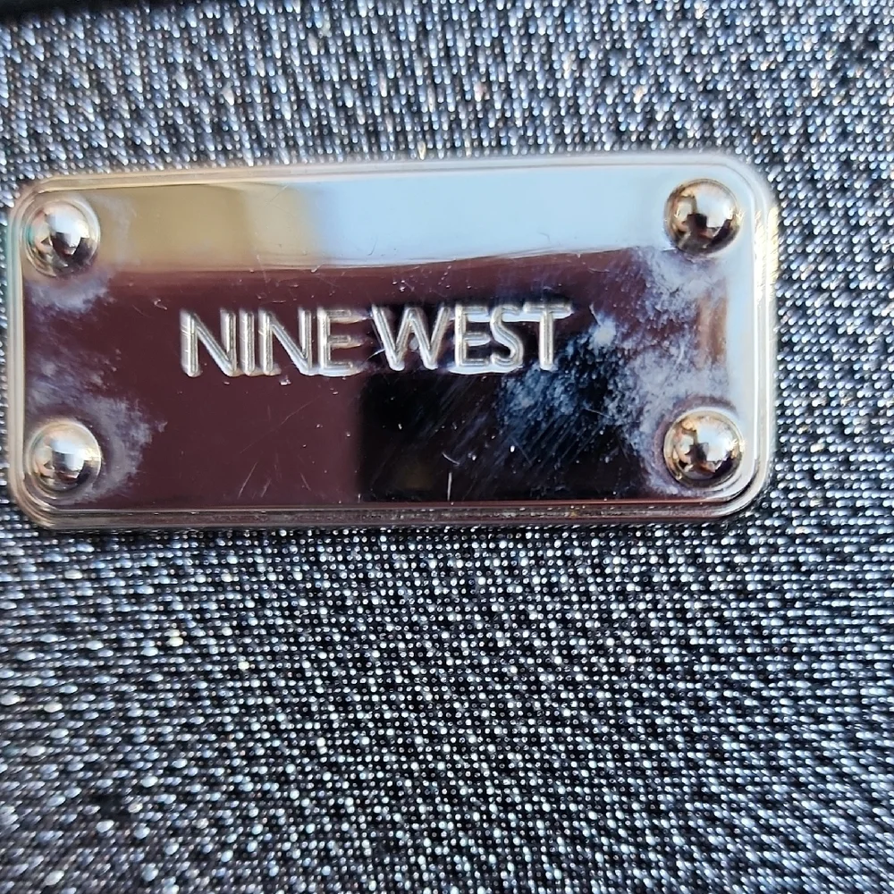 Nine West Wristlet Glitter‎ Sparkle Black Trim Zip Around Clutch Evening Bag